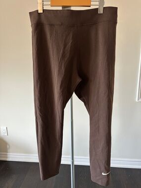 Nike Swoosh Leggings